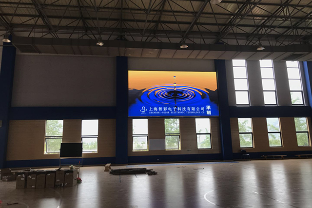 浙江溫州協(xié)和P4LED顯示屏項目由上海智彩科技設計、安裝